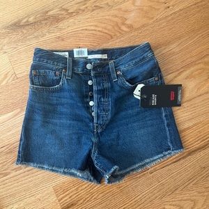 NWT levis ribcage denim shorts 27